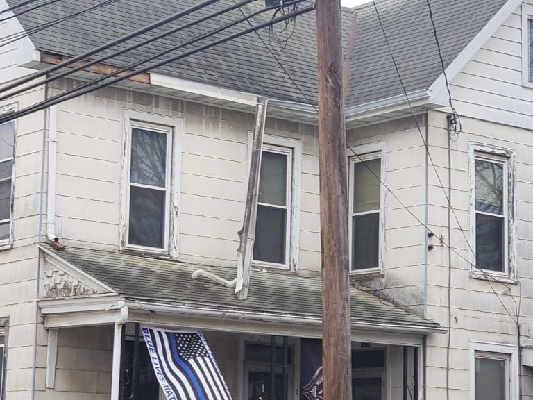 Gutter Cleaning in MD &amp; DC My Gutter Pro ★★★★★ 5 Star